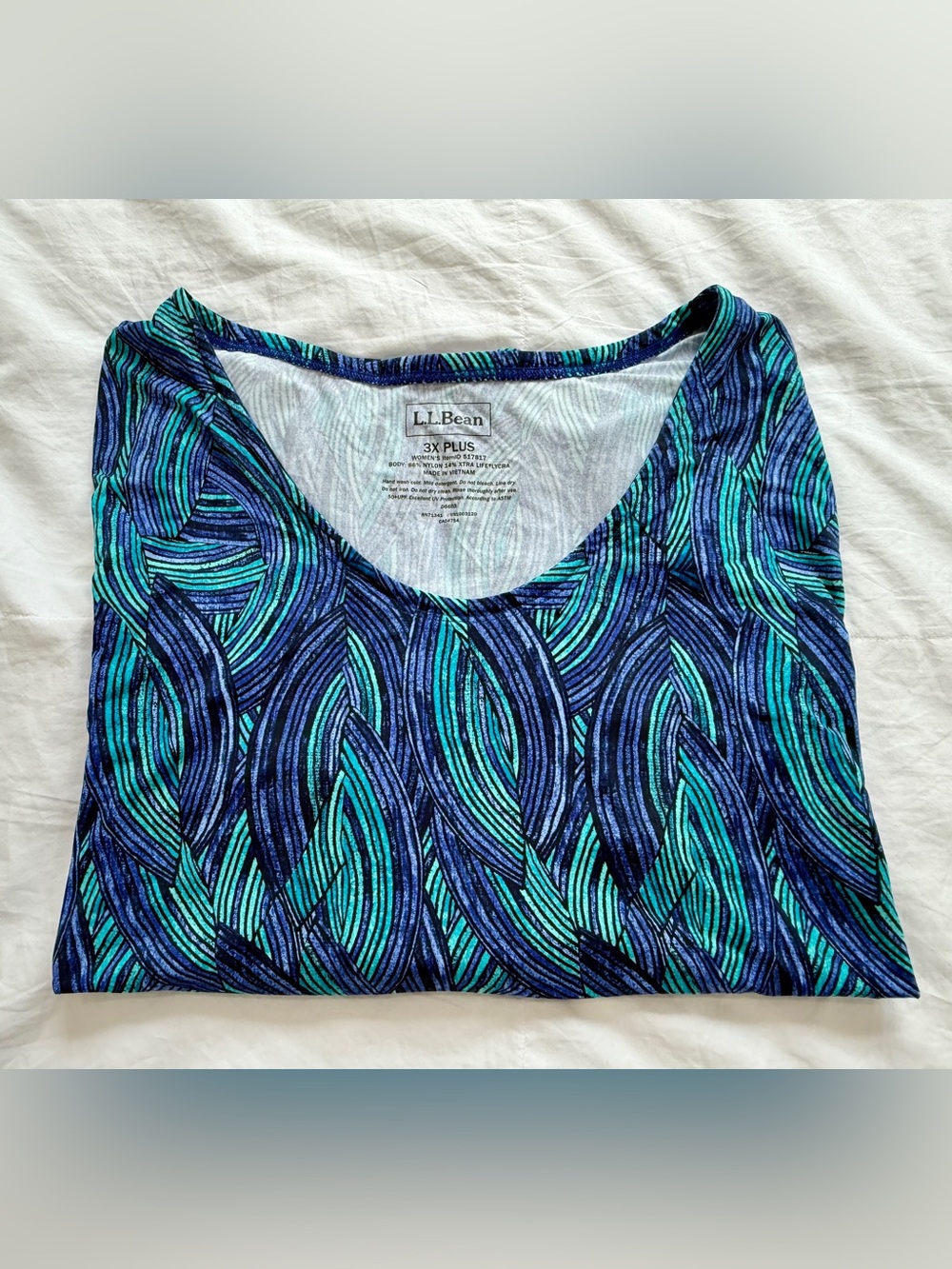 L.L. Bean Women's Bathing Suit Coverup in Navy & Teal Wave Pattern